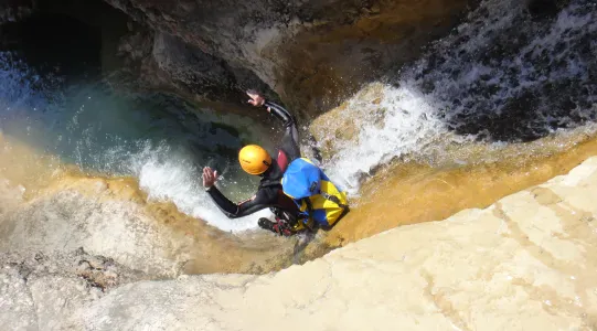 Canyoning dans la Sierra de Guara : Réservez votre aventure aquatique !